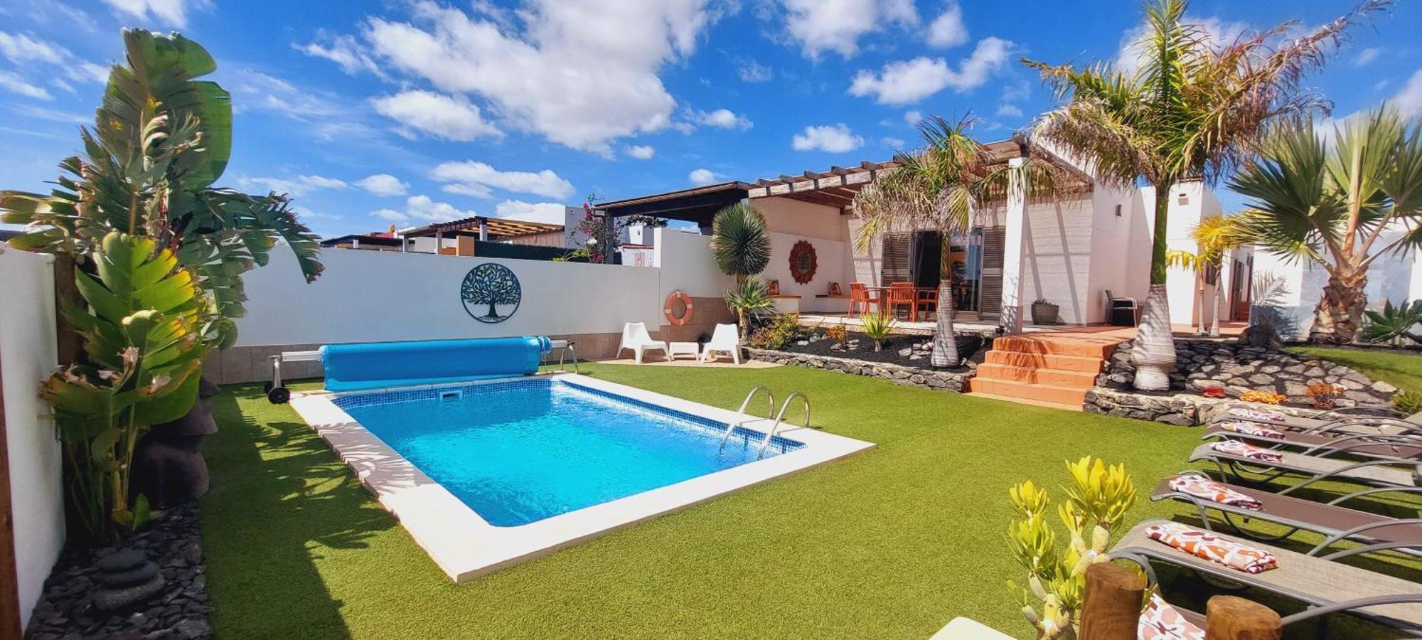 Del Corazon Salinas Golf Villa *